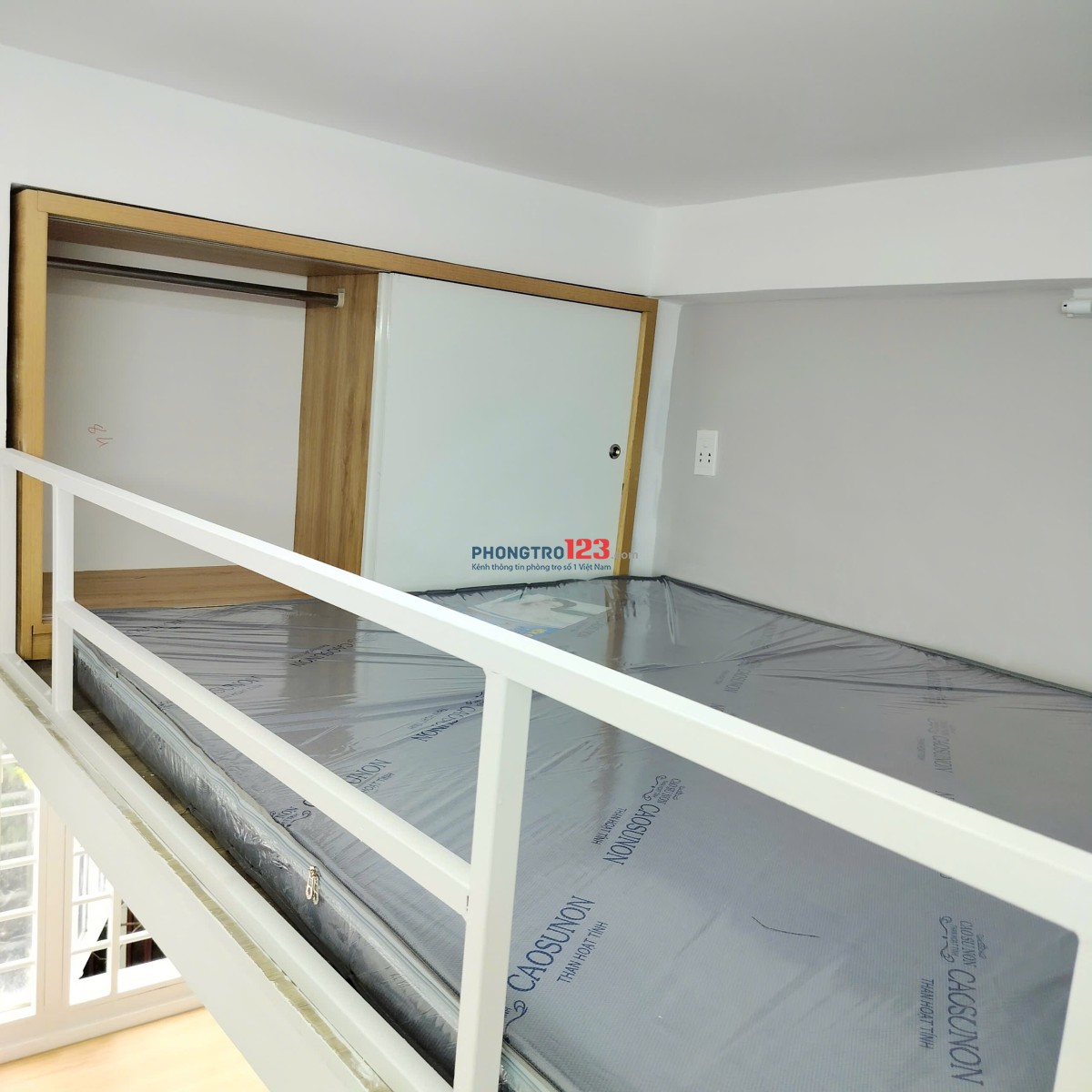 Cho Thuê Phòng Có Gác, Ban Công Siêu Thoáng, Máy Giặt Riêng gần Nguyễn Văn Trỗi, giáp Q1, Q3