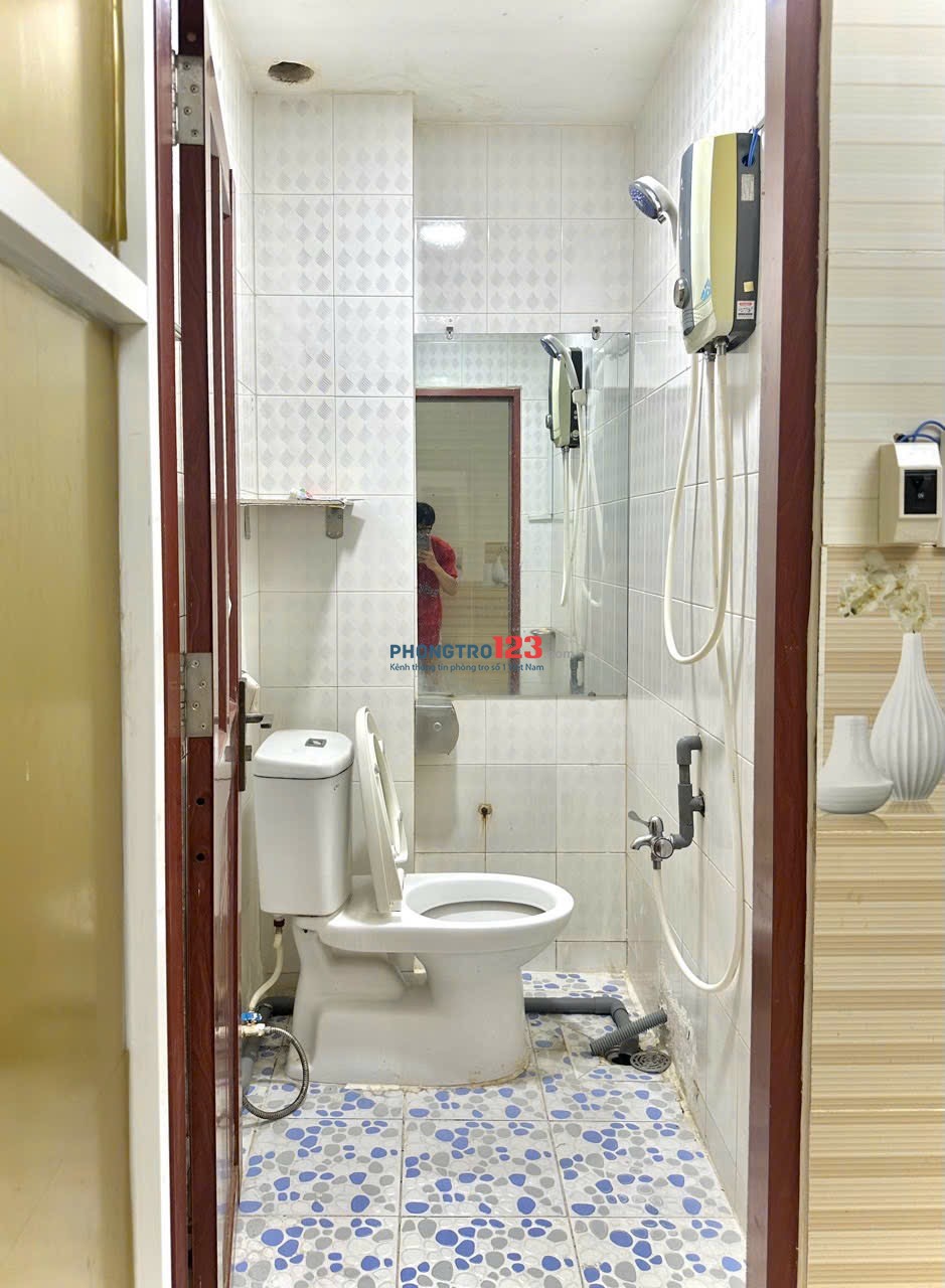 Cho thuê phòng ngay Điện Biên Phủ Q10 gần ĐH Kinh Tế TPHCM - ĐH Y Khoa PNT 25m2 đầy đủ nội thất