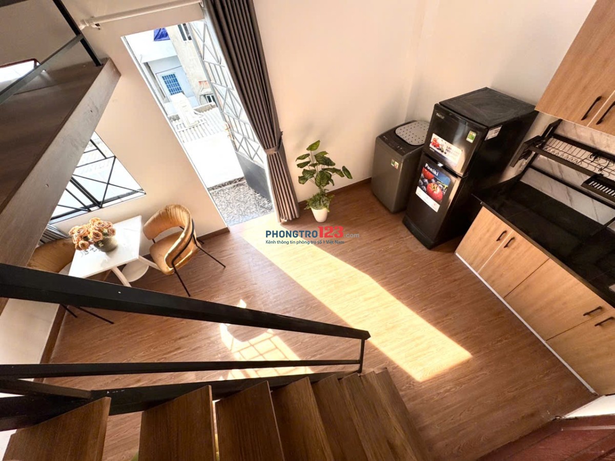 CHO THUÊ CĂN DUPLEX BAN CÔNG FULL NỘI THẤT MÁY GIẶT RIÊNG NGAY BẮC HẢI Q10