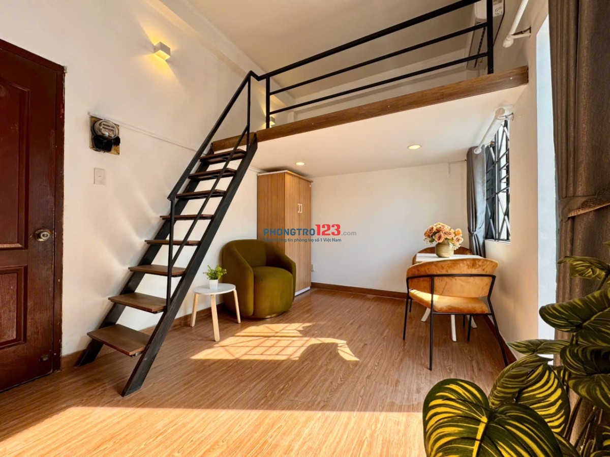 CHO THUÊ CĂN DUPLEX BAN CÔNG FULL NỘI THẤT MÁY GIẶT RIÊNG NGAY BẮC HẢI Q10