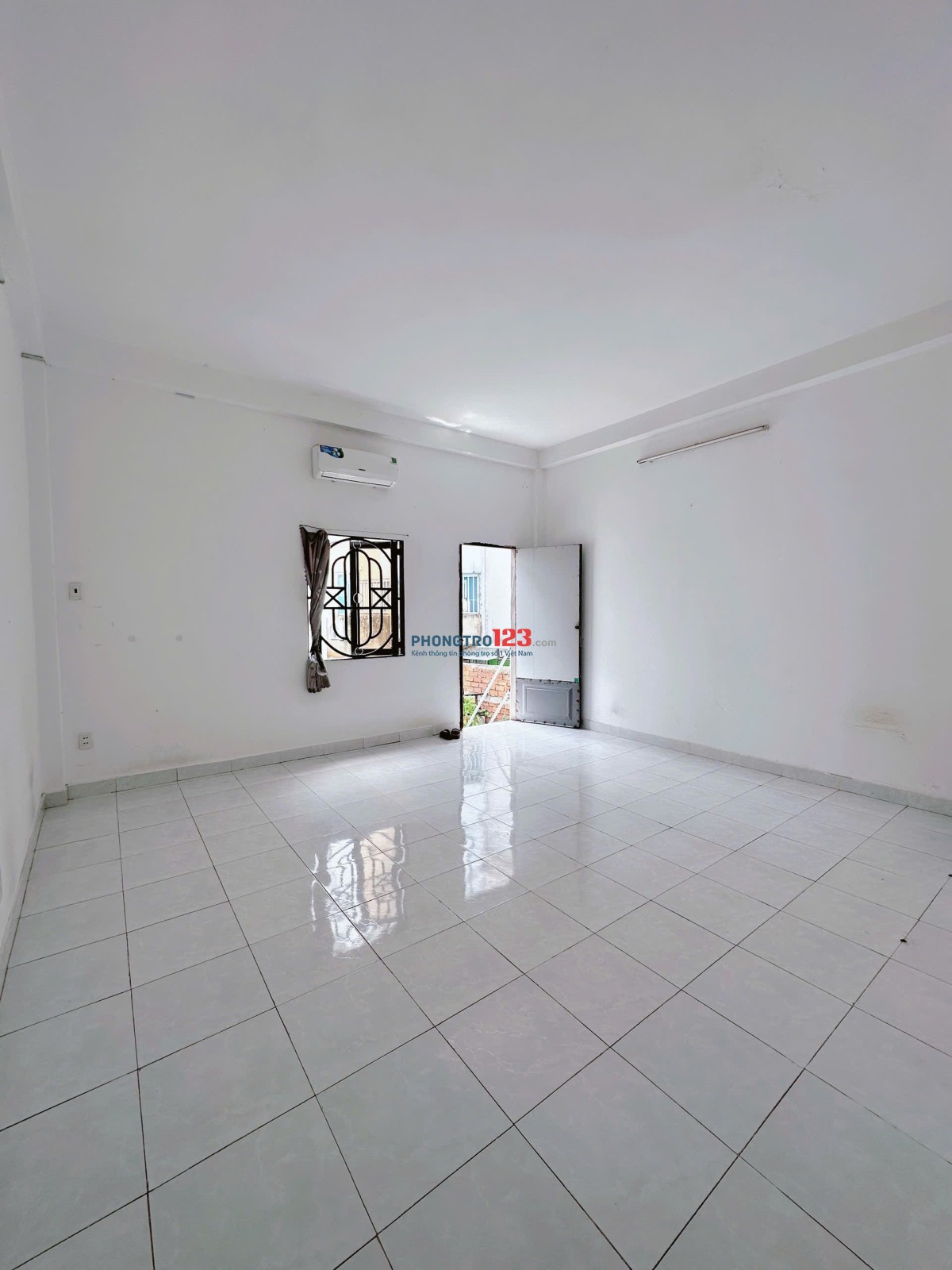 Cho thuê phòng 30m2 Chế Lan Viên Tân Phú
