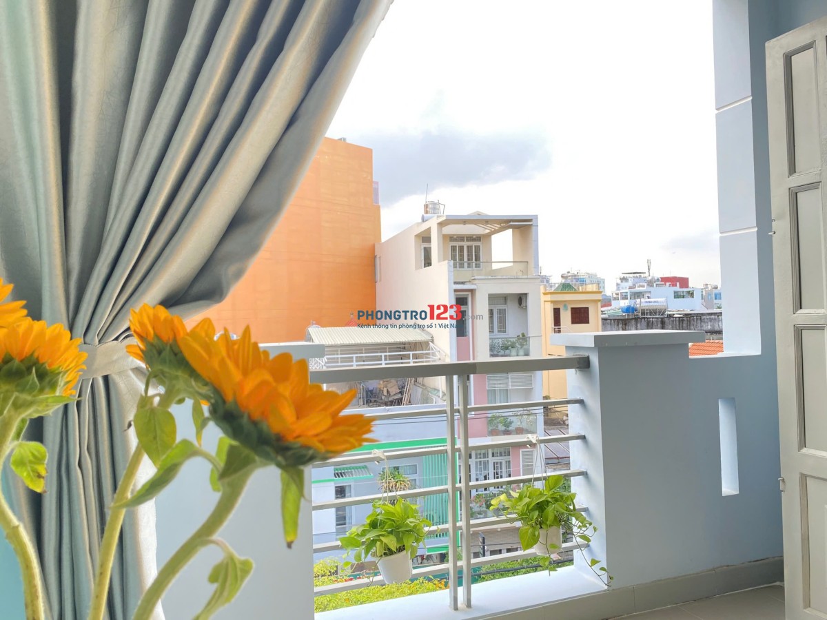 THUÊ NGAY CĂN HỘ TÂN CẢNG FULL NỘI THẤT BAN CÔNG GIÁP Q1, Q2 - LANDMARK 81