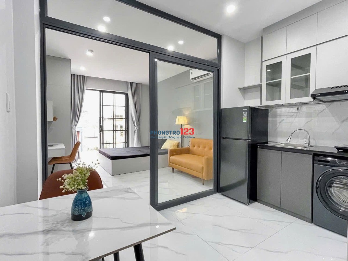 SIÊU PHẨM MỚI 100% – 1PN FULL NỘI THẤT, BAN CÔNG RỘNG – MÁY GIẶT RIÊNG – KDC HIM LAM, QUẬN 7