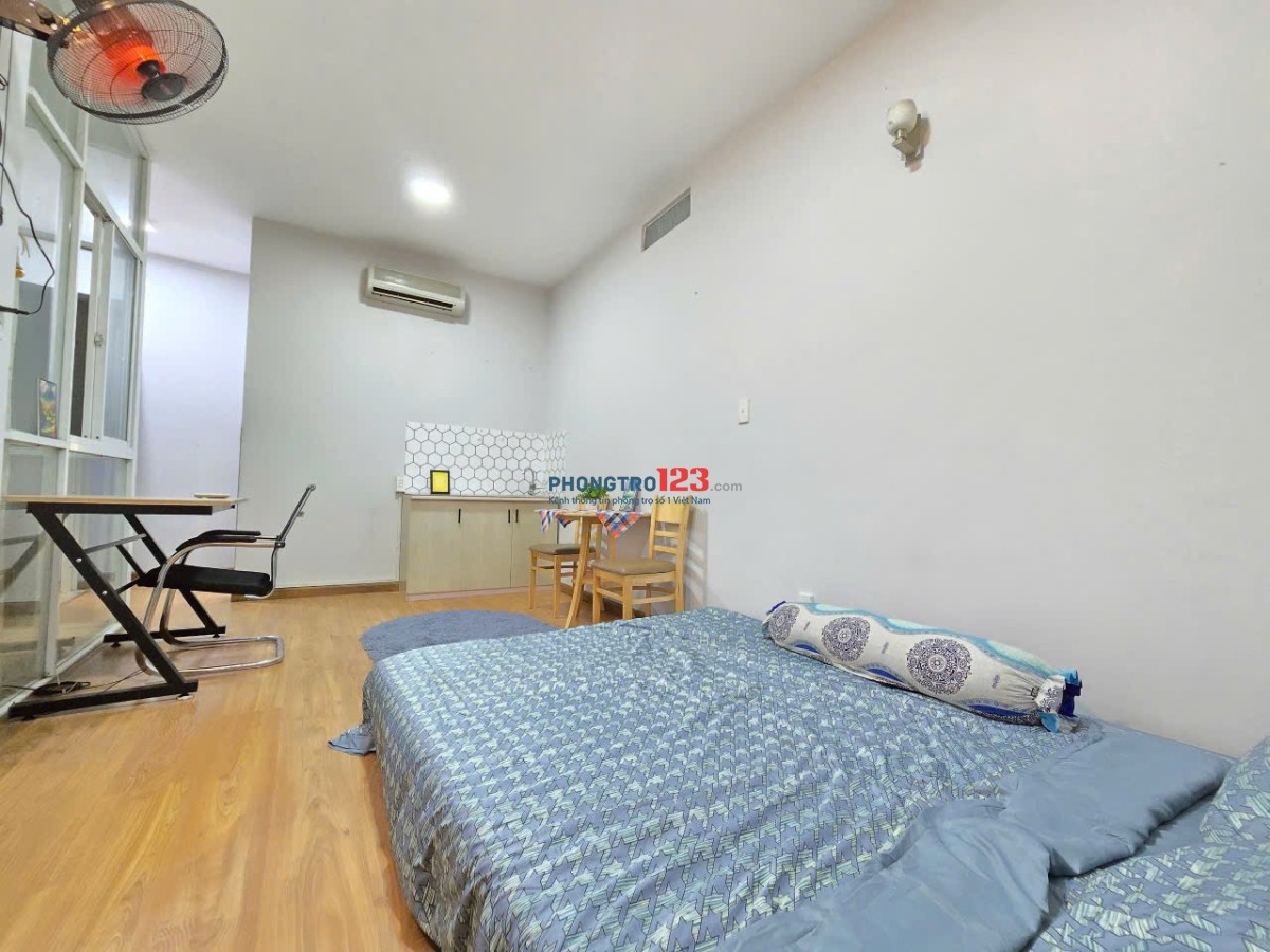 Cho thuê phòng gần ĐH Kiến Trúc Q3 đường Lý Chính Thắng 25m2 chỉ 500m tới Cầu Kiệu, đầy đủ nội thất