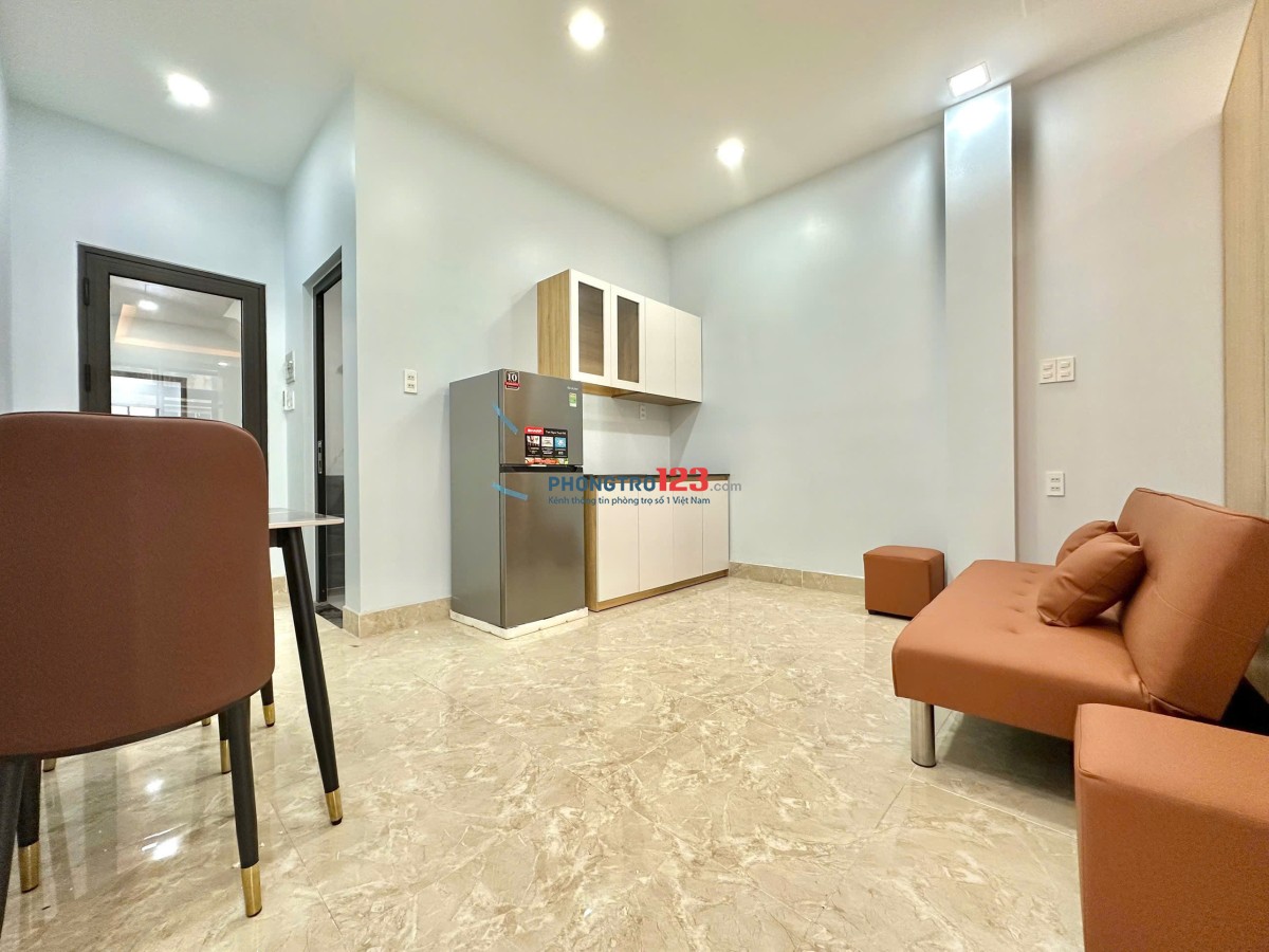 CĂN HỘ FULL NỘI THẤT CỬA SỔ VÀ BAN CÔNG LỚN Ở NGUYỄN THIỆN THUẬT BÌNH THẠNH GIÁP Q1,Q3 - 0334998413