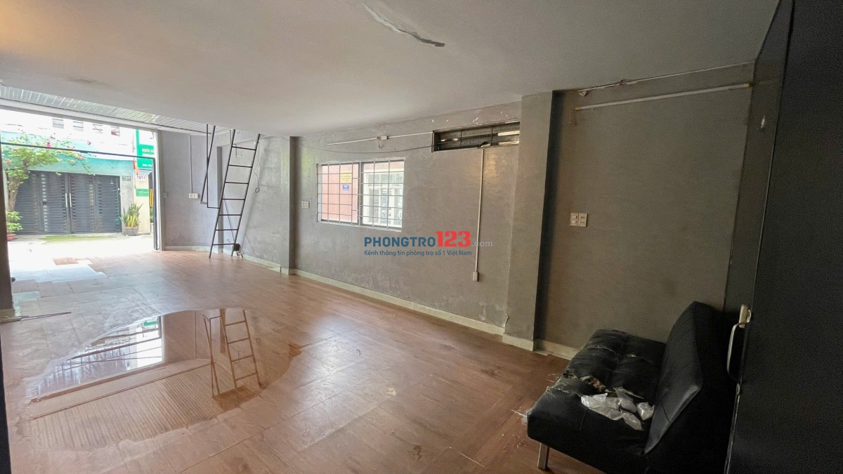 TRỐNG LẠI MẶT BẰNG KINH DOANH RỘNG 60M2 NGAY TÂN SƠN NHÌ