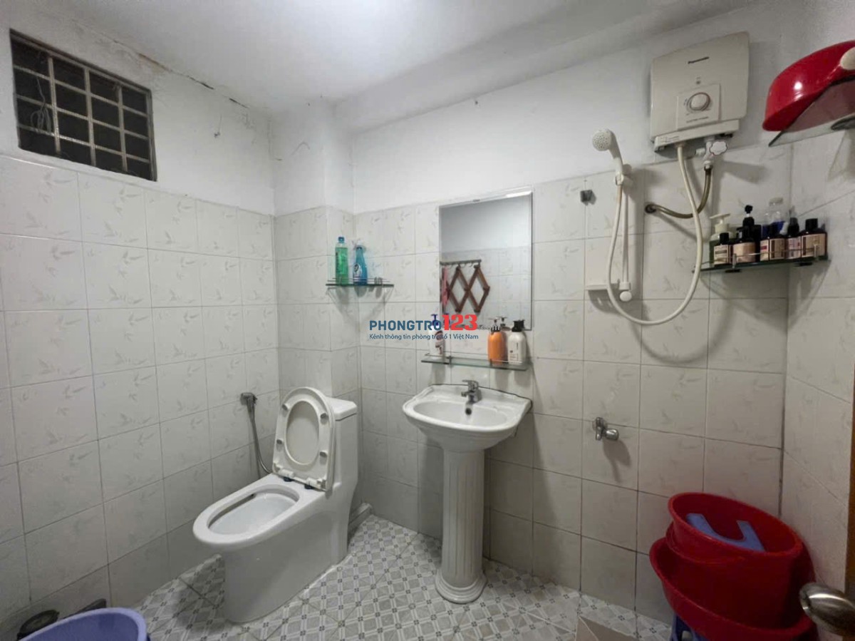 Chung cư A2 Vũ Huy Tấn, P3, Bình Thạnh: 60m2, 2p ngủ, NTCB, 9tr/th