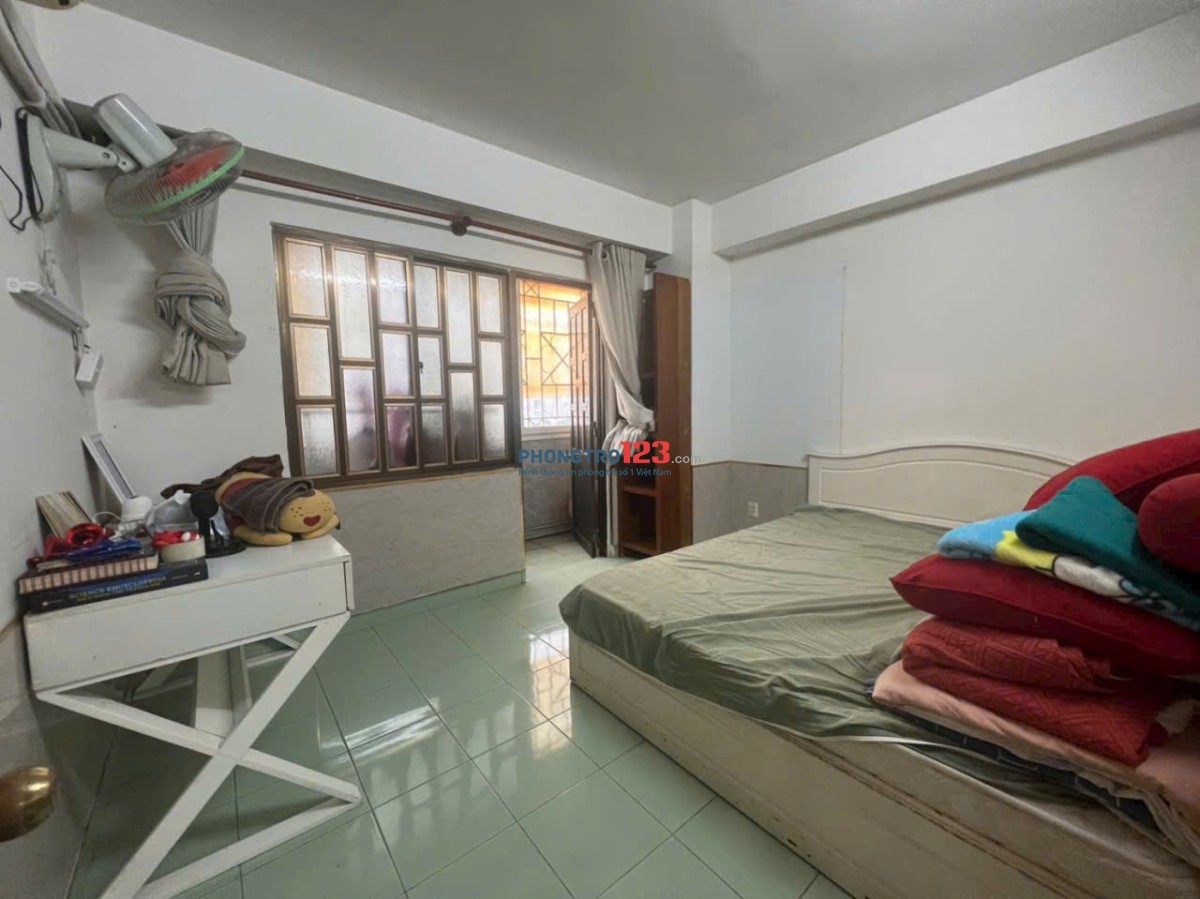 Chung cư A2 Vũ Huy Tấn, P3, Bình Thạnh: 60m2, 2p ngủ, NTCB, 9tr/th