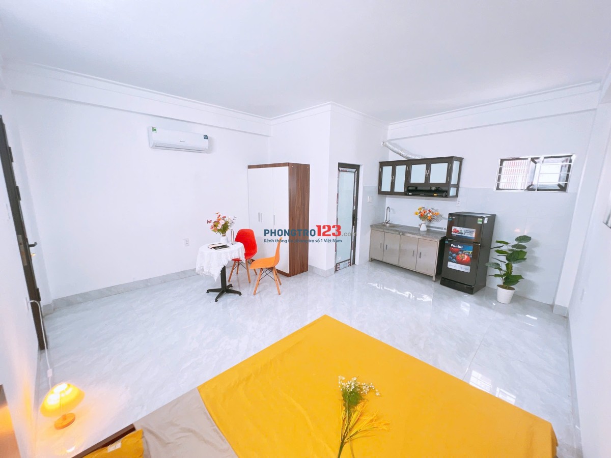PHÒNG 603 LẠC LONG QUÂN – Ở NGAY. Giá: 5tr (501) | 4tr9 (101). Diện tích: 30m²
