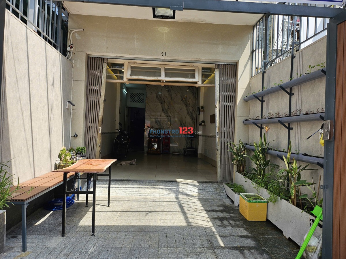 Cho Thuê Mặt Bằng Kinh Doanh gần chợ , trường học , GV giáp ranh Bình Thạnh