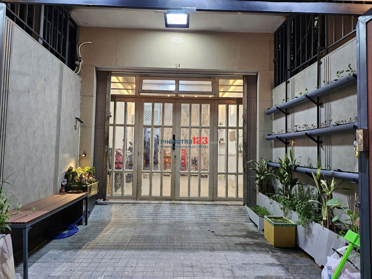 Cho Thuê Mặt Bằng Kinh Doanh gần chợ , trường học , GV giáp ranh Bình Thạnh