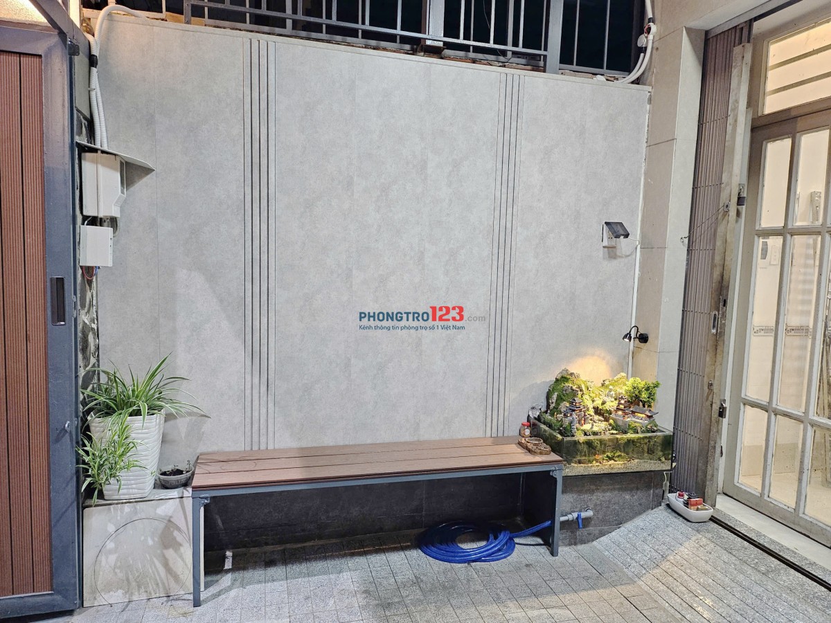 Cho Thuê Mặt Bằng Kinh Doanh gần chợ , trường học , GV giáp ranh Bình Thạnh