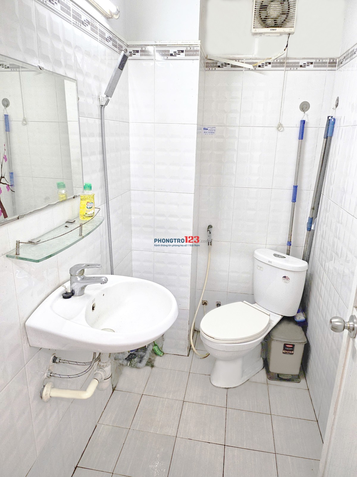 Cho Thuê Mặt Bằng Kinh Doanh gần chợ , trường học , GV giáp ranh Bình Thạnh
