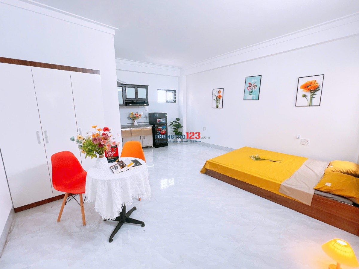 PHÒNG 603 LẠC LONG QUÂN – Ở NGAY. Giá: 5tr (501) | 4tr9 (101). Diện tích: 30m²