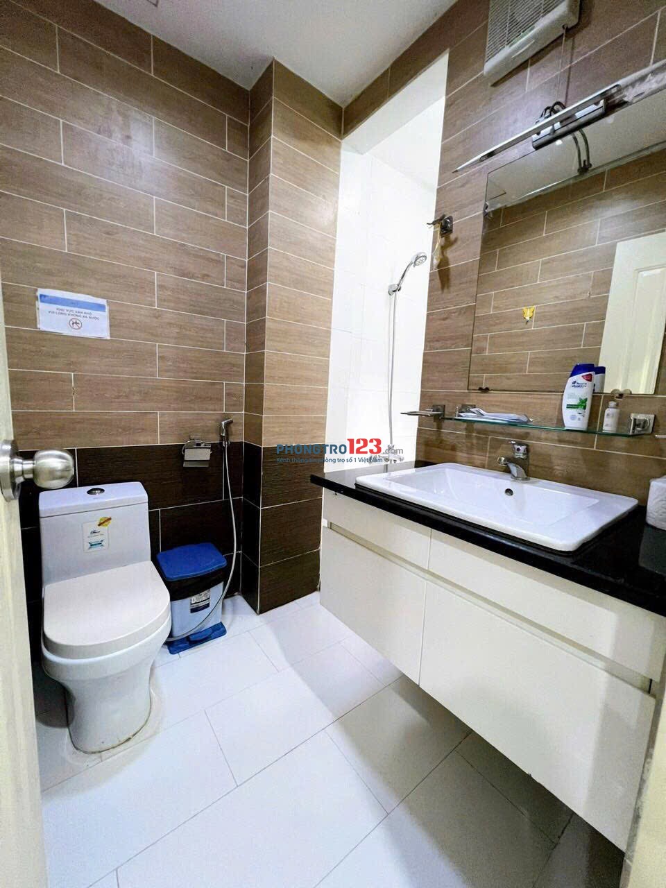 Ở đây có phòng rẻ full nội thất Q1 - gần chợ Bến Thành - gần Metro