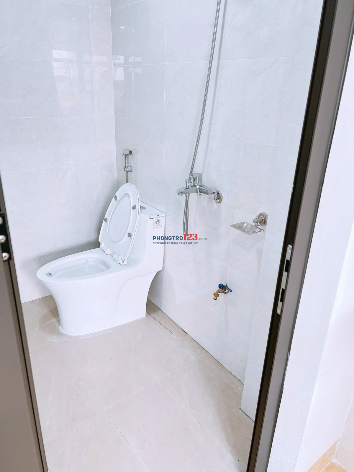  Phòng đơn 30m² – bếp riêng – full đồ 3B ngõ 569 Lạc Long Quân, gần Hồ Tây – HV Hành Chính