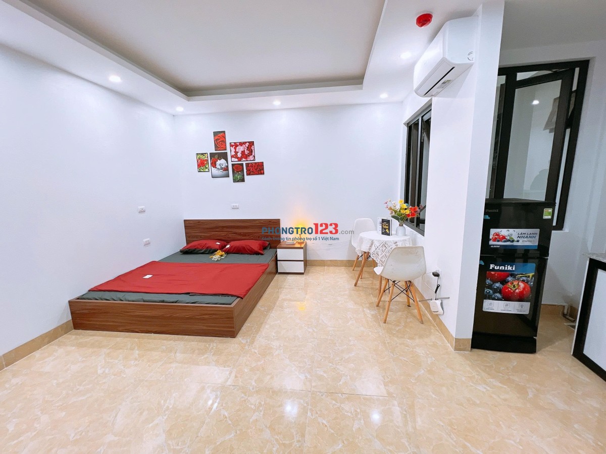 Phòng đơn 30m² – bếp riêng – full đồ 3B ngõ 569 Lạc Long Quân, gần Hồ Tây – HV Hành Chính