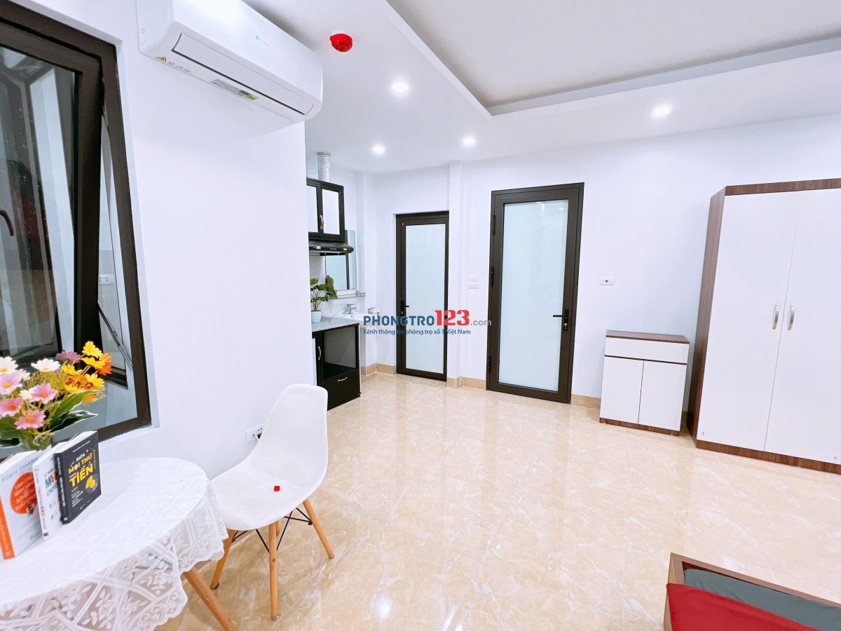  Phòng đơn 30m² – bếp riêng – full đồ 3B ngõ 569 Lạc Long Quân, gần Hồ Tây – HV Hành Chính