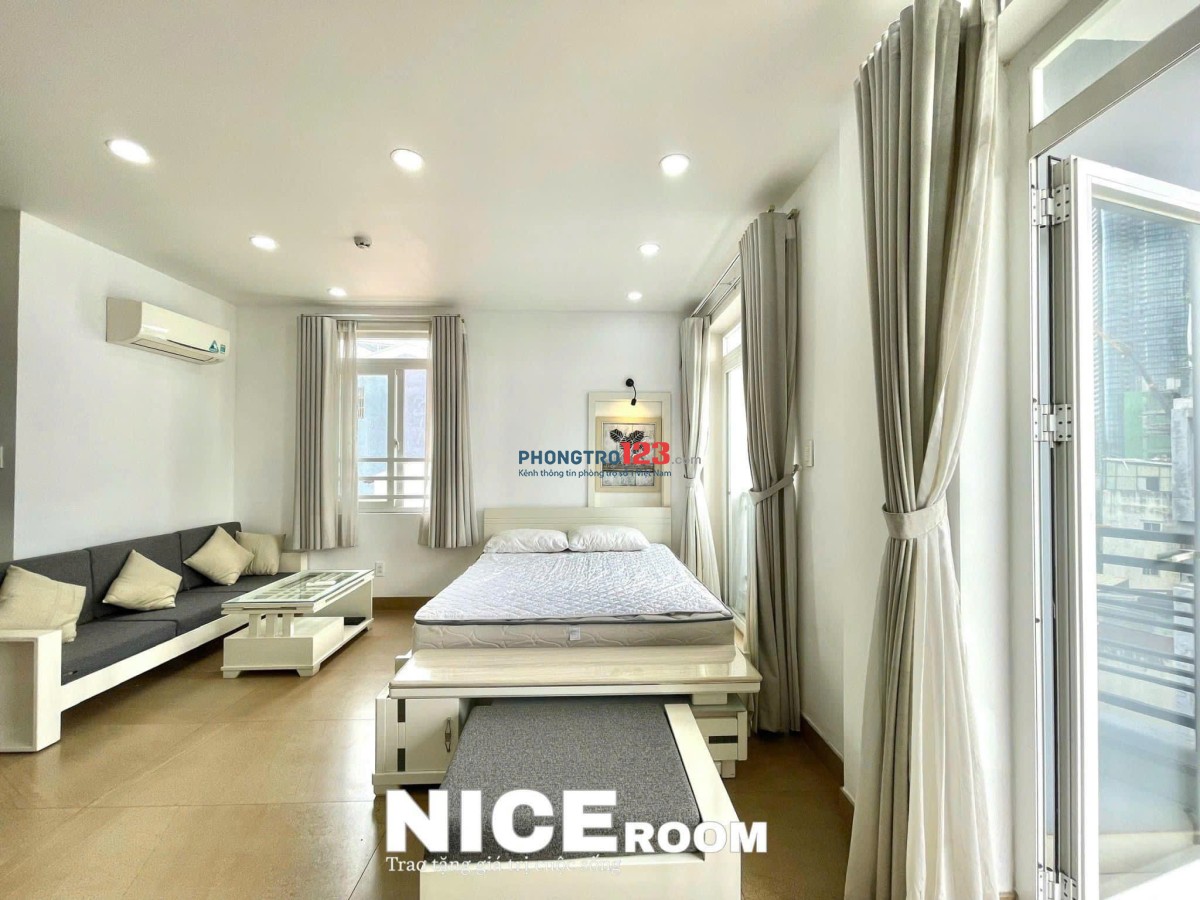 CHO THUÊ CĂN HỘ DỊCH VỤ CỬA SỔ BAN CÔNG VIEW ĐẸP PHÒNG RỘNG SÁT PHÚ NHUẬN QUẬN 1 VÀ CÁC ĐẠI HỌC