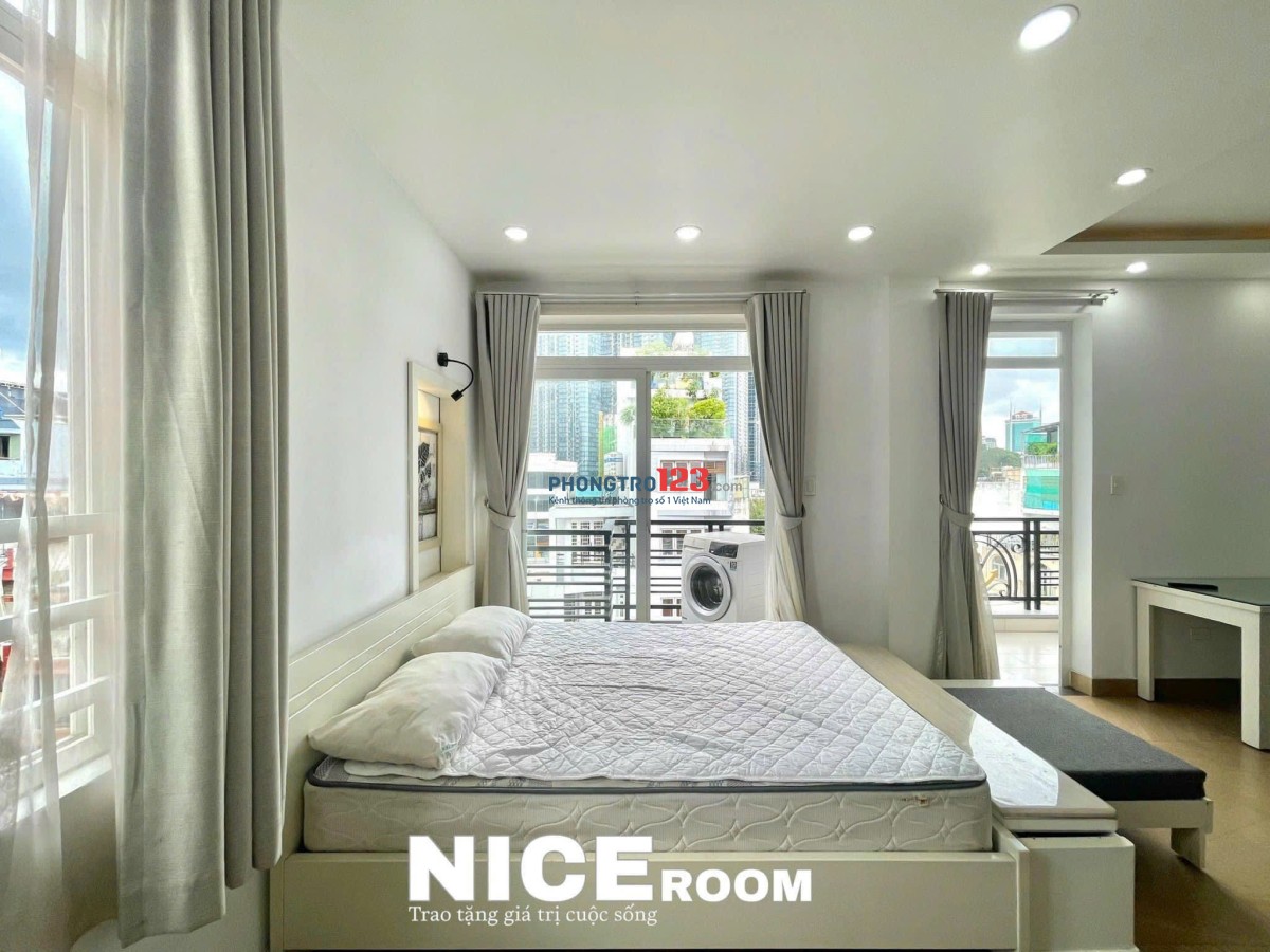CHO THUÊ CĂN HỘ DỊCH VỤ CỬA SỔ BAN CÔNG VIEW ĐẸP PHÒNG RỘNG SÁT PHÚ NHUẬN QUẬN 1 VÀ CÁC ĐẠI HỌC