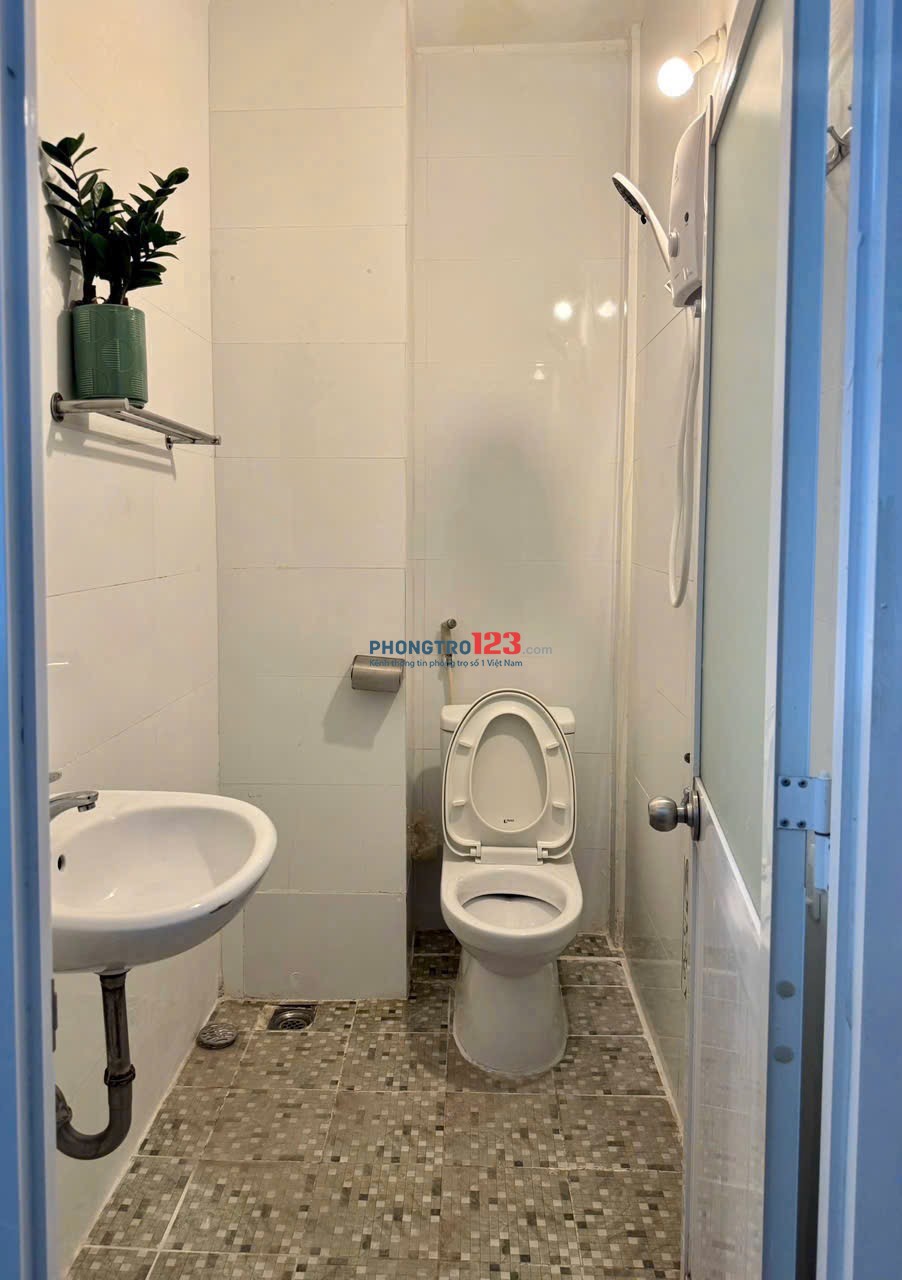 CĂN HỘ FULL NỘI THẤT – QUẬN 1 – GẦN CV LÊ VĂN TÁM