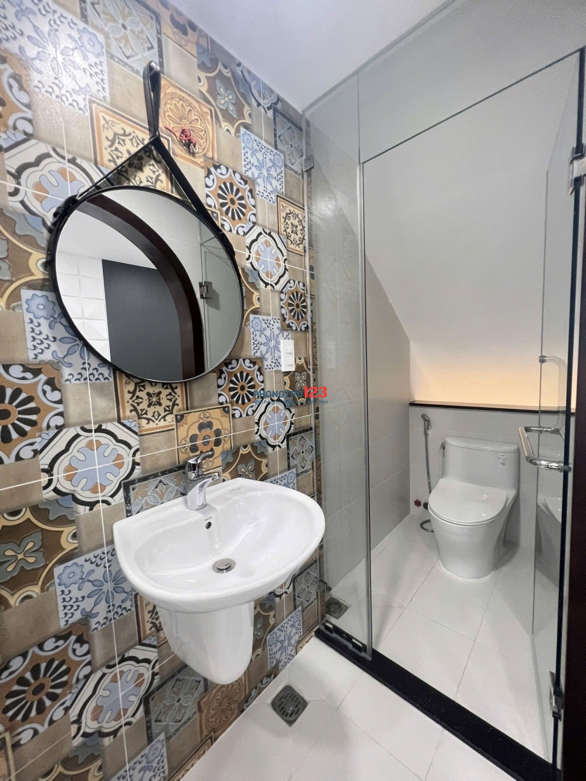 CHO THUÊ CĂN HỘ FULL NỘI THẤT - QUẬN 3