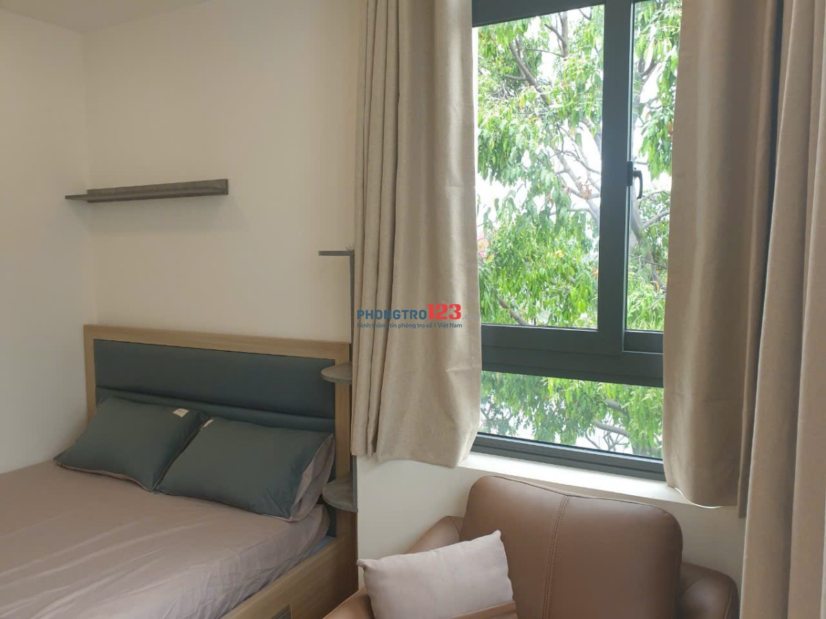 THUÊ NGAY CĂN HỘ NGUYỄN VĂN TRỖI FULL NỘI THẤT BAN CÔNG GẦN SÂN BAY TSN - CÔNG VIÊN HOÀNG VĂN THỤ