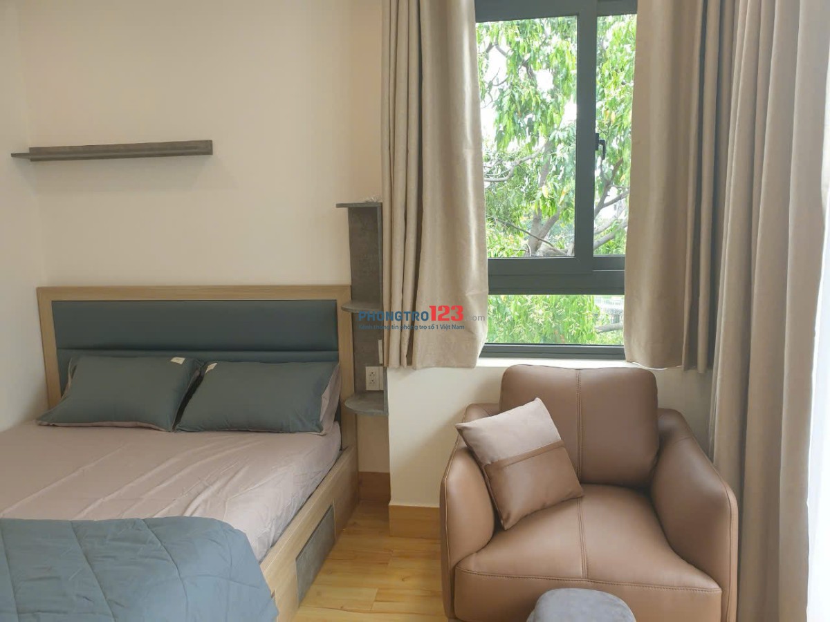 THUÊ NGAY CĂN HỘ NGUYỄN VĂN TRỖI FULL NỘI THẤT BAN CÔNG GẦN SÂN BAY TSN - CÔNG VIÊN HOÀNG VĂN THỤ
