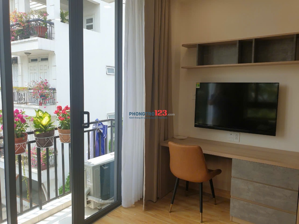 THUÊ NGAY CĂN HỘ NGUYỄN VĂN TRỖI FULL NỘI THẤT BAN CÔNG GẦN SÂN BAY TSN - CÔNG VIÊN HOÀNG VĂN THỤ