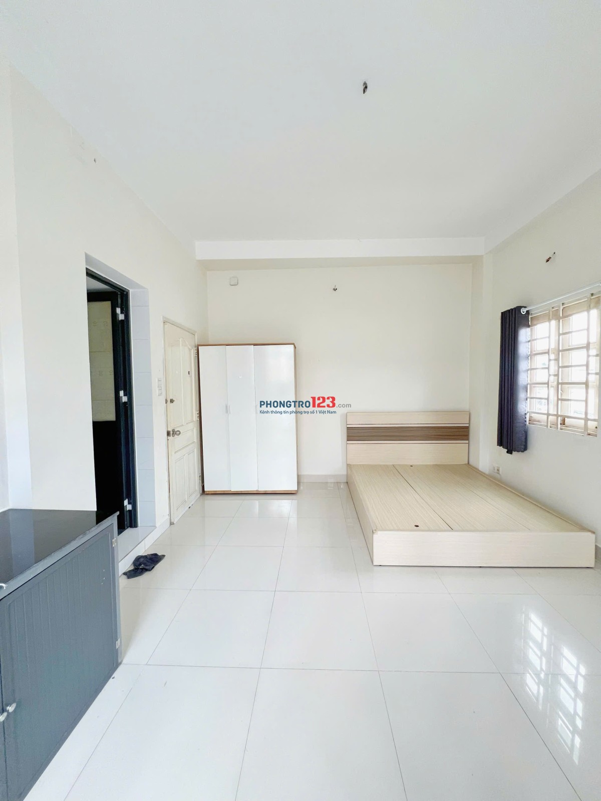 Phòng đẹp mới siêu thoáng có Ban Công, full tiện nghi Ngã 4 Lạc Long Quân - Âu Cơ