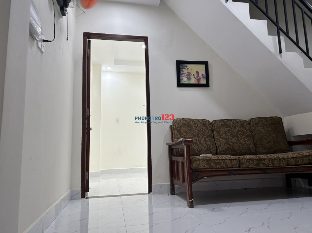 Cho thuê PHòng 20m, 3tr/th, wifi miễn phí, có gắn máy lạnh, khóa vàn tay, 710/26a huỳnh tân phat, q7