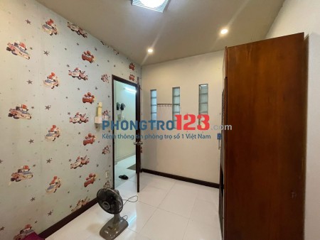 Phòng trọ 2,5 – 3,5tr ngay mặt tiền Phạm Văn Bạch – Sạch sẽ, dọn vào ở liền