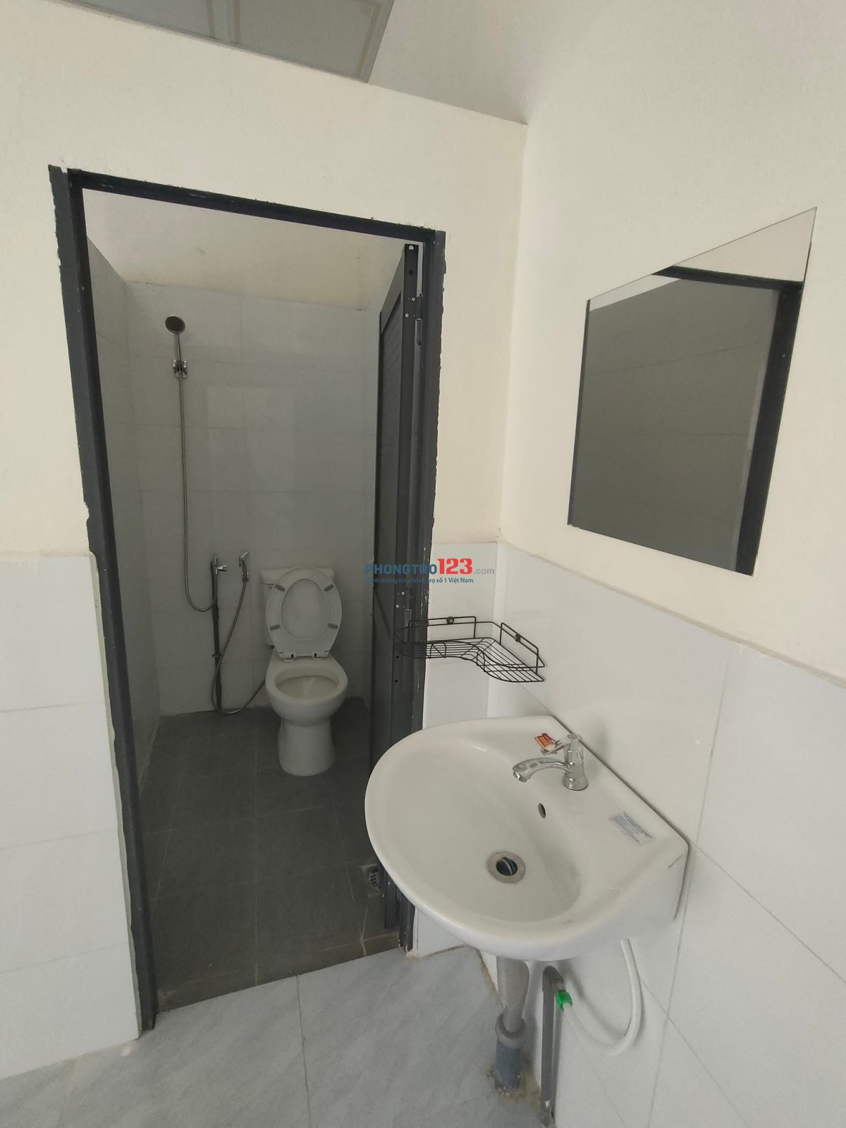 CÒN 1 PHÒNG MỚI XÂY MẶT TIỀN LỘ Ô TÔ KDC HƯNG PHÚ 1 - GẦN SIÊU THỊ GO & TRUNG TÂM TP CẦN THƠ