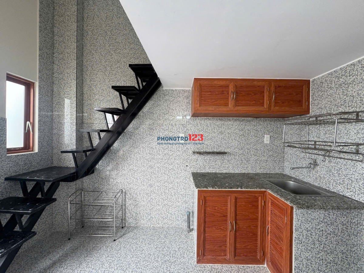 CHO THUÊ PHÒNG GIÁ RẺ - CÓ MÁY LẠNH - CỬA SỔ TRỜI NGAY ĐH IUH CS3 - ĐH NTT
