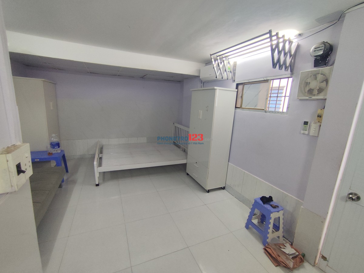 Nhà mini riêng biệt , nội thất đầy đủ, ở ngay