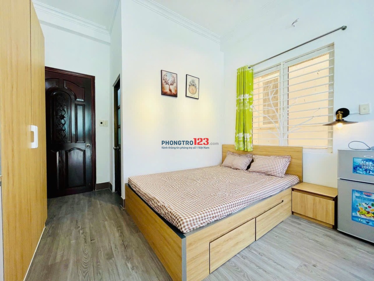 Phòng Trọ Quận 1, Balcony Tách Bếp, Full Nội Thất. Gần ISB, Đh Mở, Chợ Tân Định, Cv Lê Văn Tám