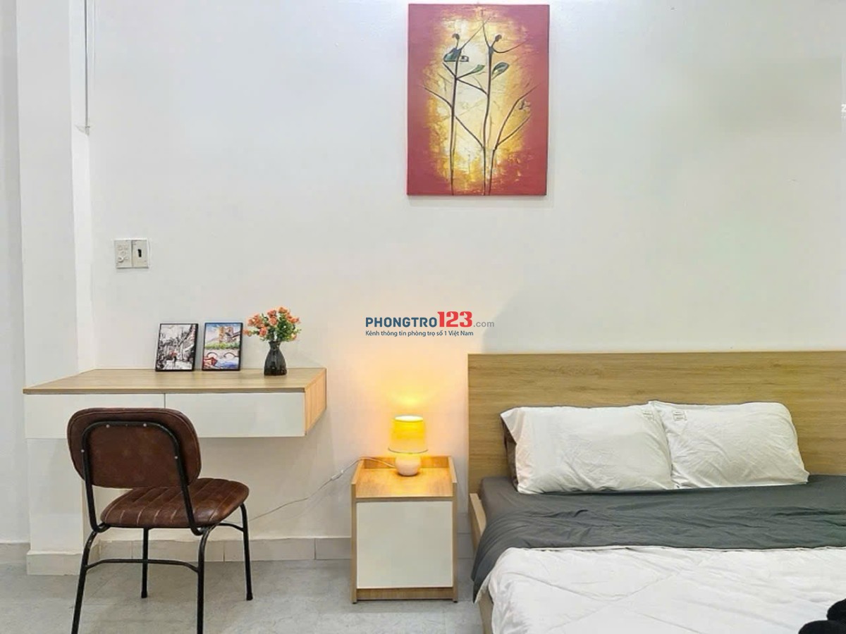Cho Thuê Phòng Ban Công, Full nội thất gần Ngã Tư Phú Nhuận, Sân Bay, giáp Q1, Bình Thạnh