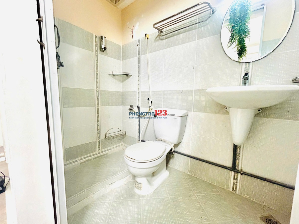 Cho thuê phòng trọ rẻ đẹp Q1 - gần chợ Bến Thành, gần ĐH Kinh Tế CSB, gần ĐH Y Dược TPHCM