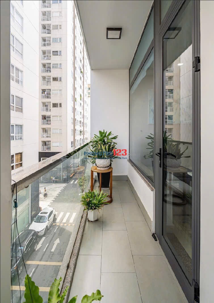 Studio BAN CÔNG rộng 40m2 cách LOTTE 1Km