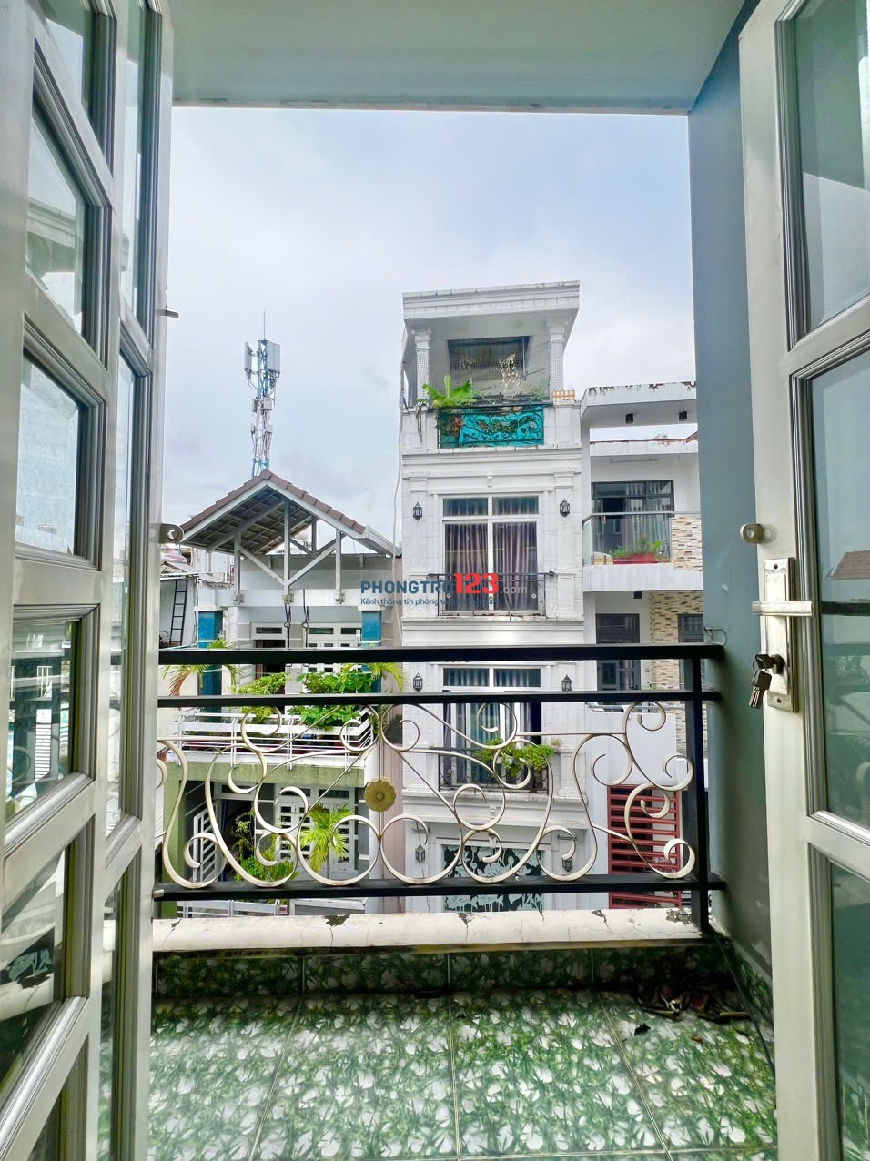 Ban Công Full Nội Thất, Gần Cầu Bông Tiện Sang Q1, Q3, Phú Nhuận