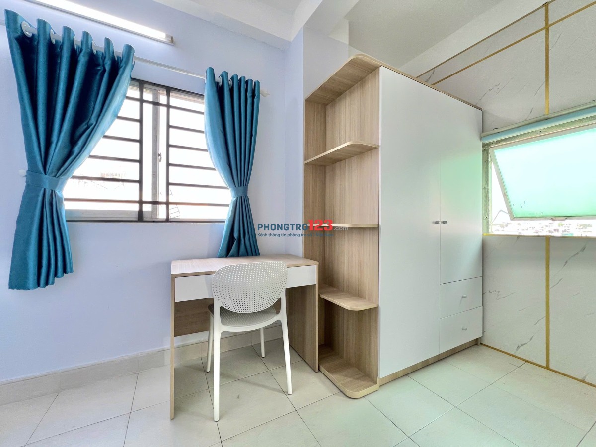 [Q8] Cho thuê CHDV 2 Phòng ngủ, full nt, có cửa sổ trời, tách bếp ngay Parc Mall Quận 8