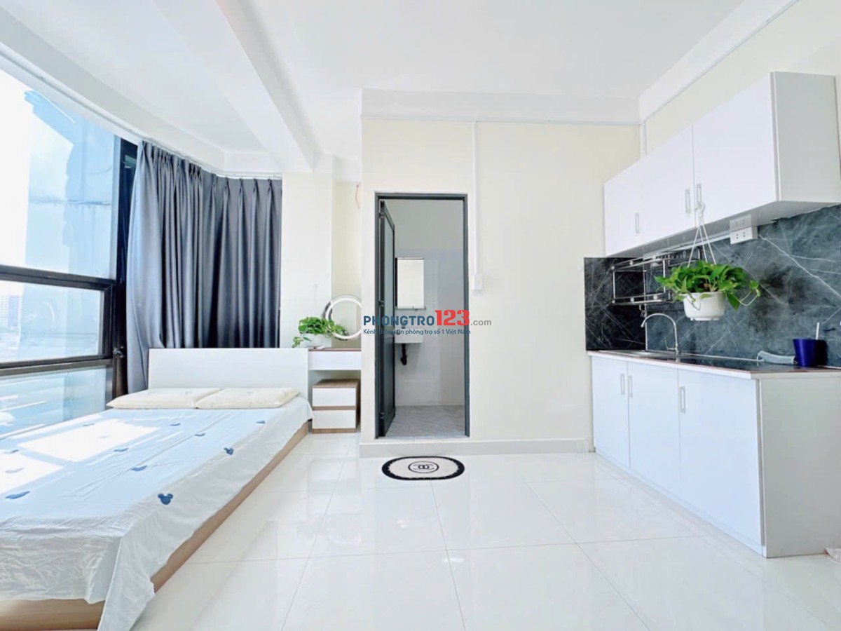 Phòng Full Nội Thất Cửa Sổ Trời Rộng 40m2 Ngay Chợ Bà Chiểu Gần Q1