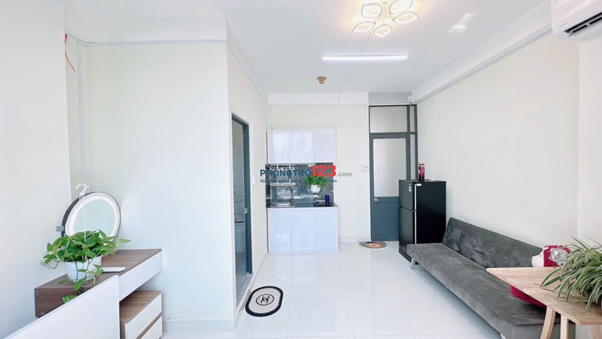 Phòng Full Nội Thất Cửa Sổ Trời Rộng 40m2 Ngay Chợ Bà Chiểu Gần Q1