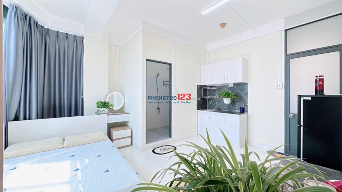 Phòng Full Nội Thất Cửa Sổ Trời Rộng 40m2 Ngay Chợ Bà Chiểu Gần Q1