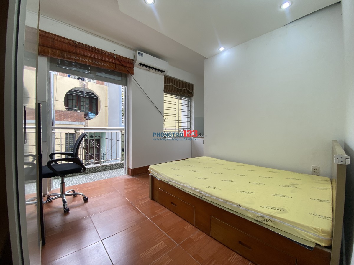 CHO THUÊ CĂN HỘ FULL NỘI THẤT - BAN CÔNG - GẦN ĐH HUTECH, GTVT, CHỢ BÀ CHIỂU