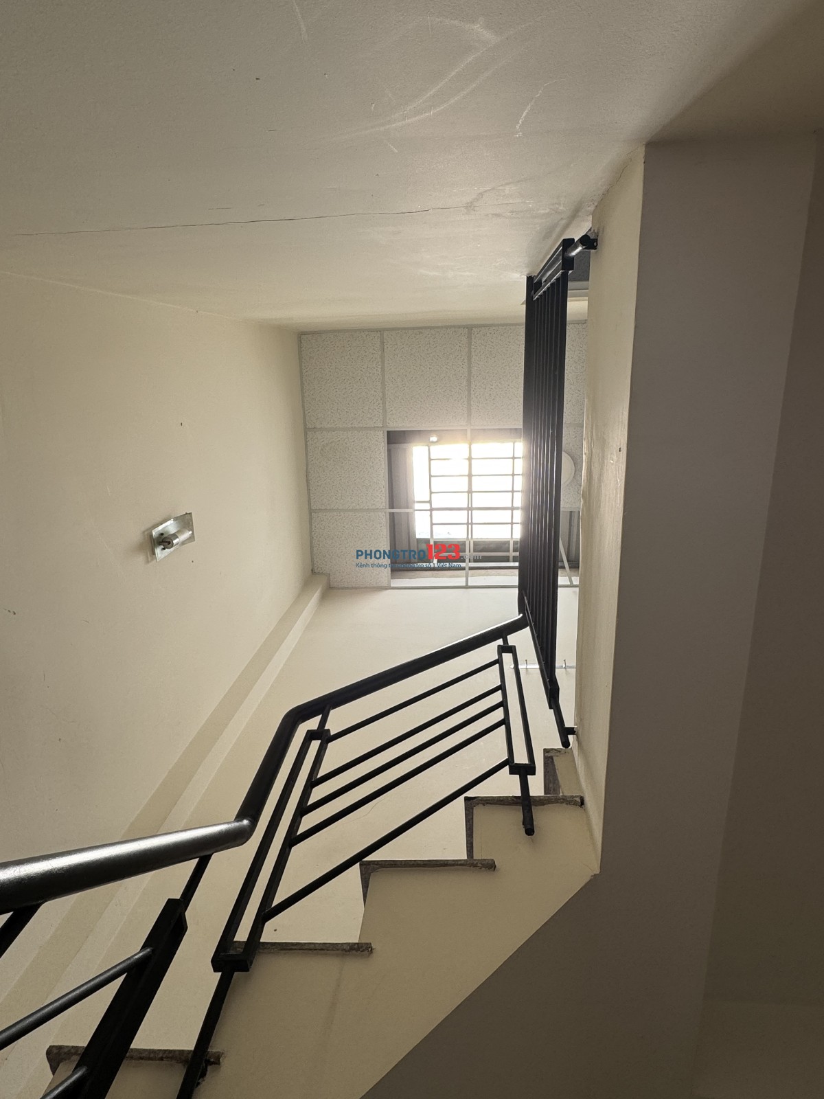 Chính chủ cho thuê nhà hẻm Hoàng Sa, phường Tân Định, Q1 (cách mặt tiền Hoàng Sa 30m), 1 trệt 2 lầu,