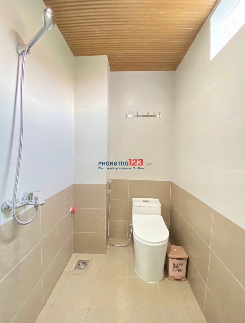 445 Lạc Long Quân - 1n1k Giá Đẹp Keng