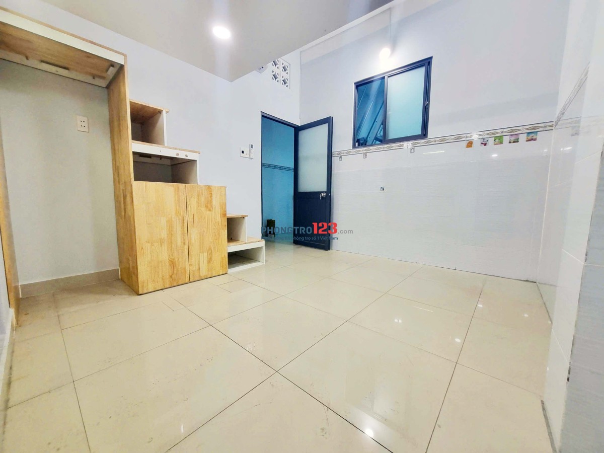 Duplex Tầng Trệt Có Cửa Sổ - Máy lạnh Inverter (Cách ĐH CN4 chỉ 1 km)