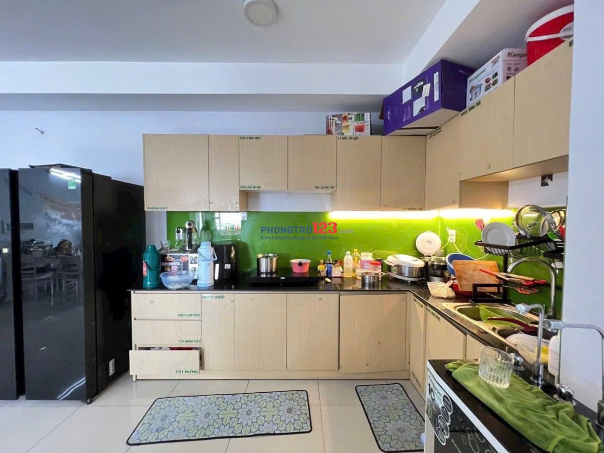 Cho thuê chung cư Phúc Yên 2, Tân Bình, 137m2, 3pn, 2wc, NT, 12tr/th