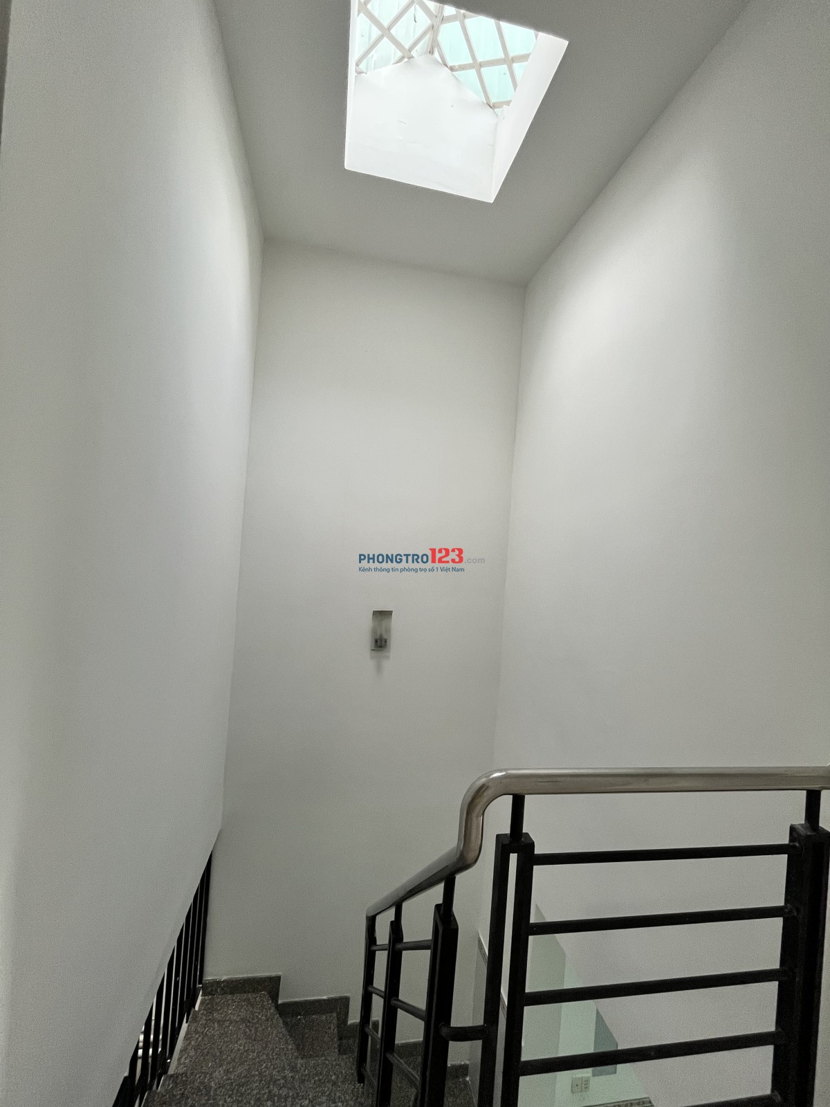Cho thuê nhà nguyên căn hẻm xe ba gác Q8